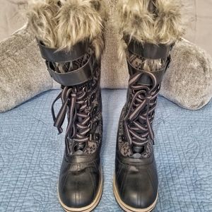 New Mukluks Black Pattern